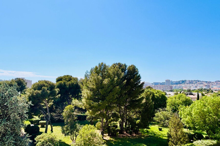 Appartement à vendre à Marseille 10e arrondissement — Vue sur la ville — photo 5