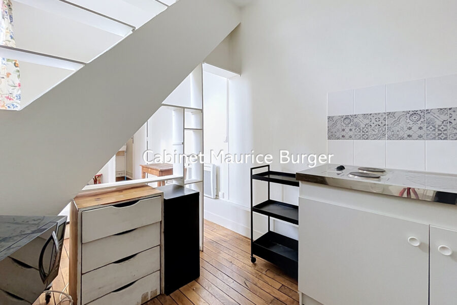 Appartement à vendre à Paris 7e arrondissement — Vue sur la ville — photo 6