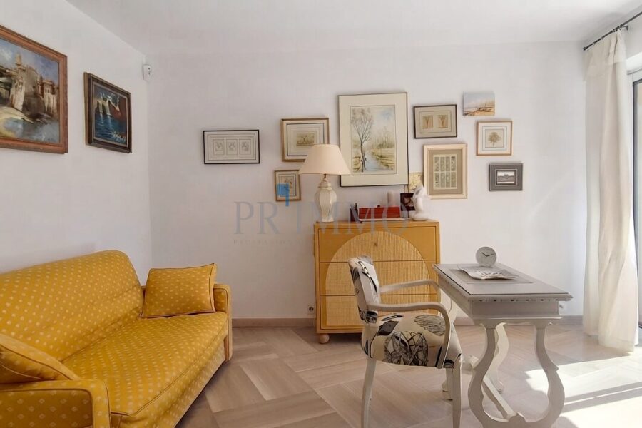 Appartement à vendre à Saint-Raphaël — Vue mer — photo 10