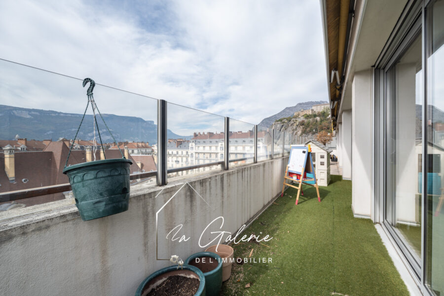 Appartement à vendre à Grenoble — Vue sur la ville — photo 11