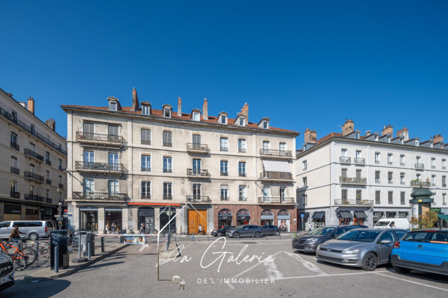 Appartement à vendre à Grenoble — Vue sur la ville — photo 4