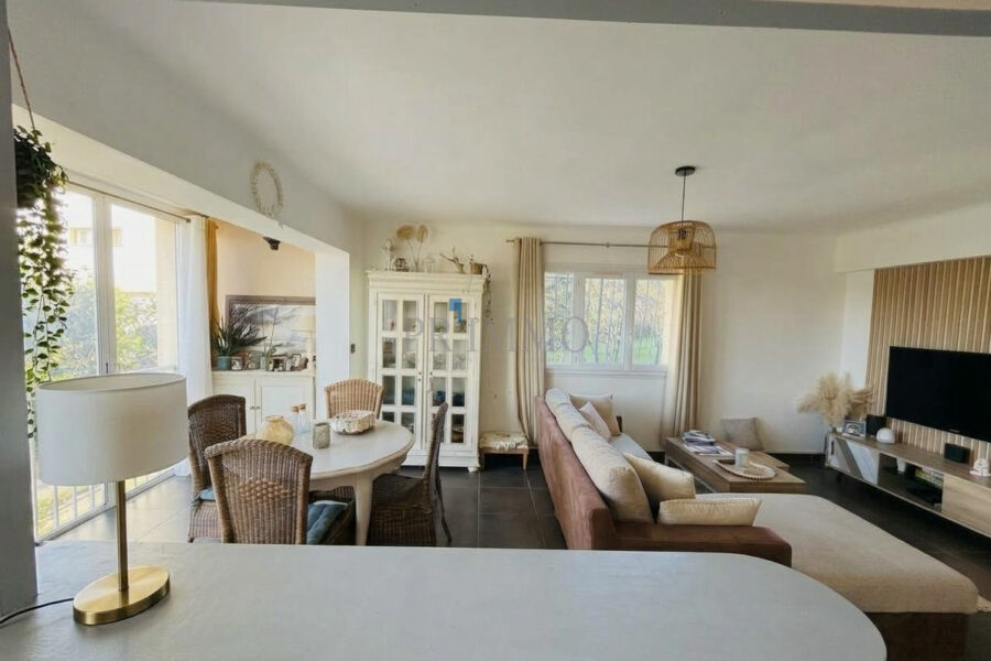 Appartement à vendre à Saint-Raphaël — Vue nature — photo 2
