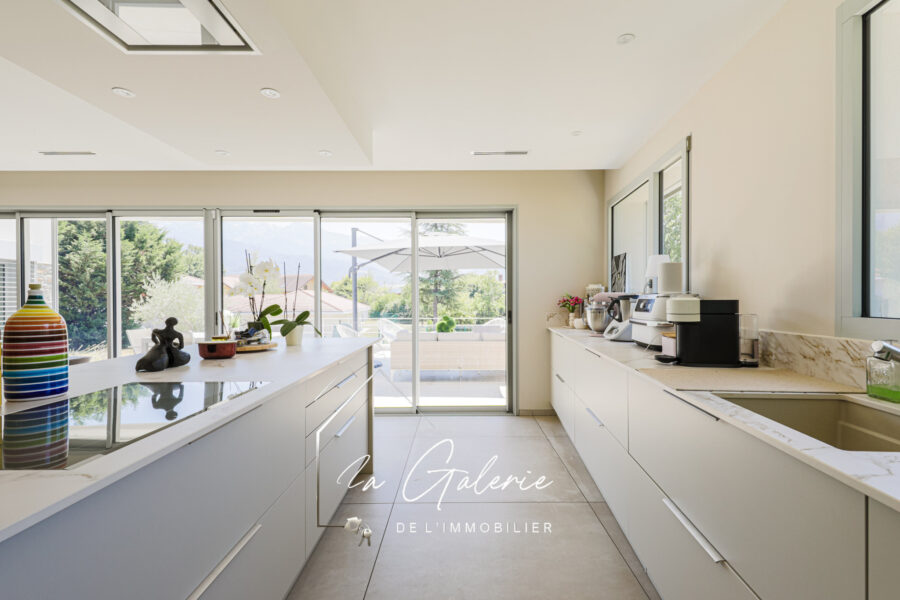 Maison à vendre à Montbonnot-Saint-Martin — Vue montagne — photo 8