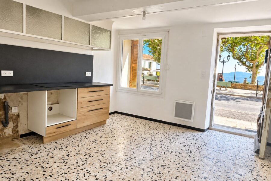 Maison à vendre à Montauroux — Vue parc & jardin — photo 2