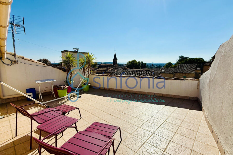 Maison à vendre à Lédenon — Vue sur la ville — photo 1