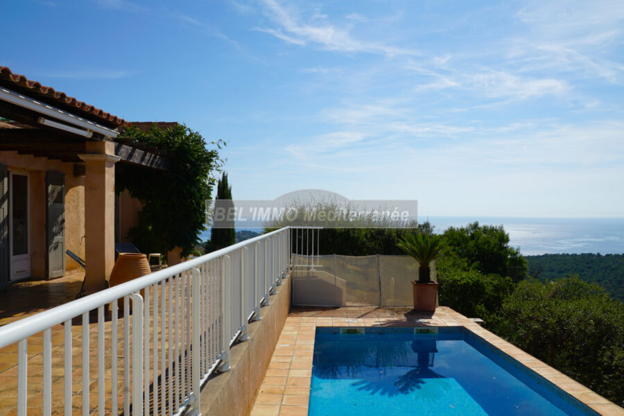 Maison à vendre à Cavalaire-sur-Mer — Vue mer — photo 3