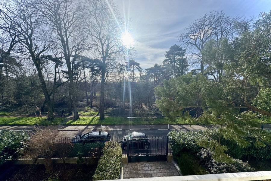 Appartement à vendre à Fontenay-sous-Bois — Vue parc & jardin — photo 1