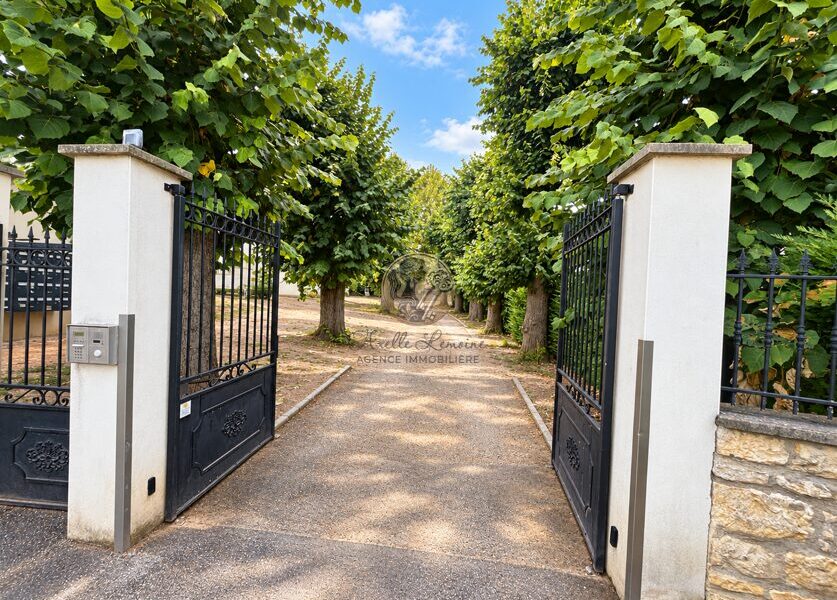 Appartement à vendre à Lucenay — Vue parc & jardin — photo 4