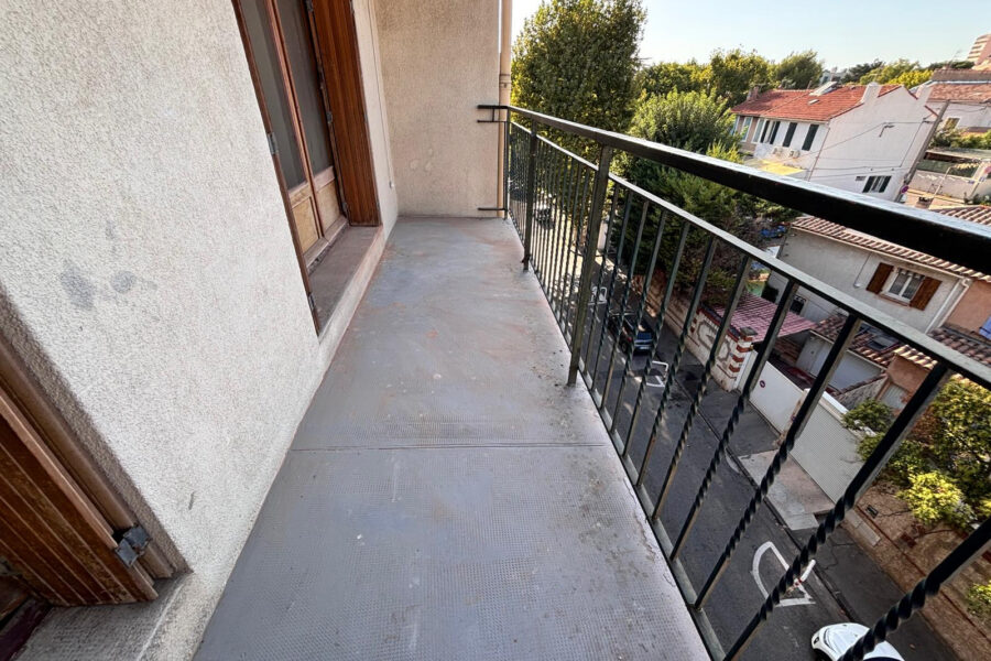 Appartement à vendre à Marseille 13e arrondissement — Vue sur la ville — photo 7