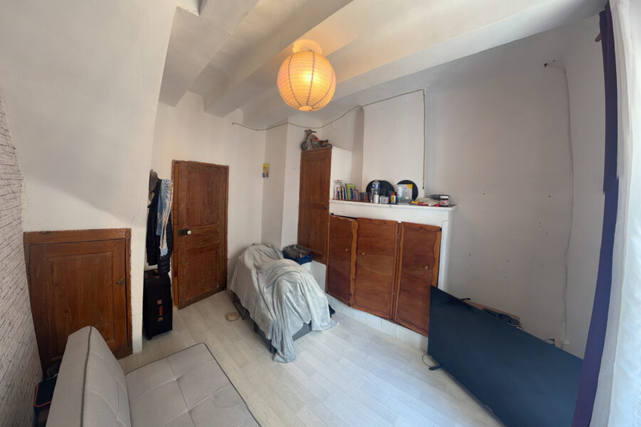 Maison à vendre à Nans-les-Pins — Vue sur la ville — photo 2