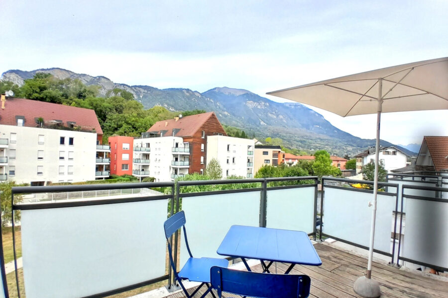 Appartement à louer à Bonneville — Vue montagne — photo 1