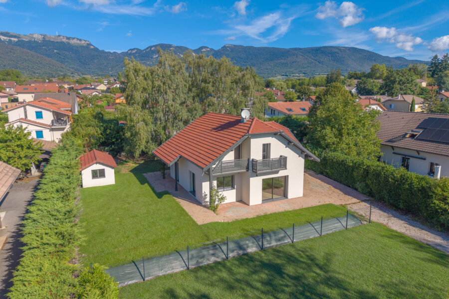 Maison à vendre à Cessy — Vue montagne — photo 1