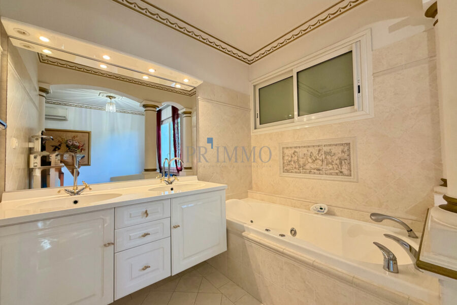 Maison à vendre à Fréjus — Vue dégagée — photo 9