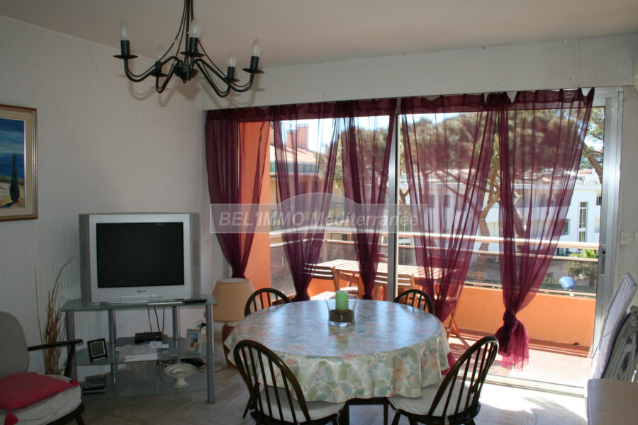 Appartement en location vacances à Cavalaire-sur-Mer — Vue mer — photo 4