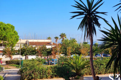 Appartement à louer à Hyères