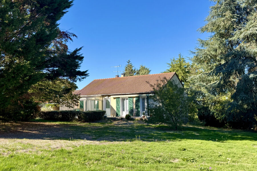 Maison à vendre à Peschadoires — Vue dégagée — photo 1