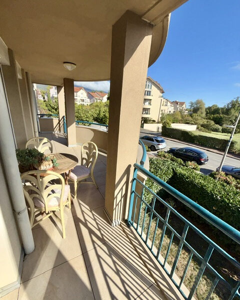 Appartement à vendre à Divonne-les-Bains — Vue parc & jardin — photo 4