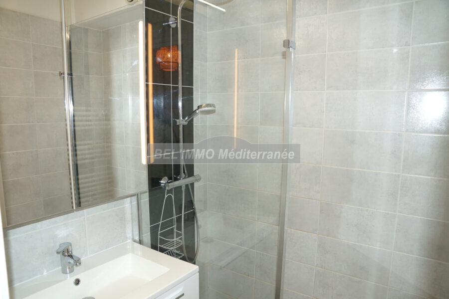 Appartement à vendre à Cavalaire-sur-Mer — Vue mer — photo 5