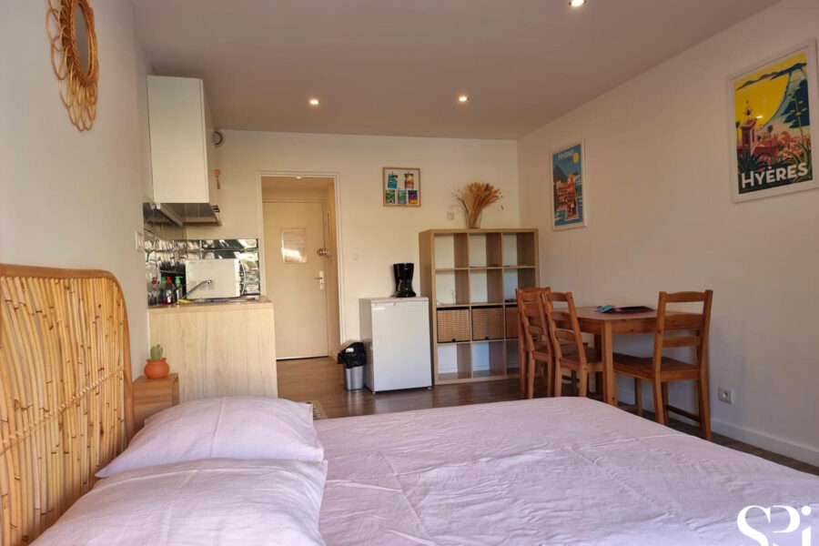 Appartement à louer à Hyères — Vue marina & port — photo 14