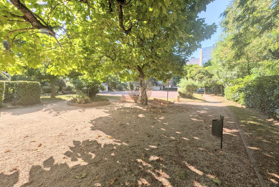 Appartement à vendre à Sainte-Foy-lès-Lyon — Vue nature — photo 11