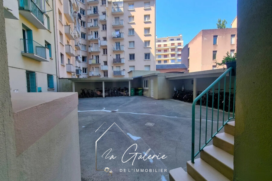 Appartement à vendre à Grenoble — Vue montagne — photo 12