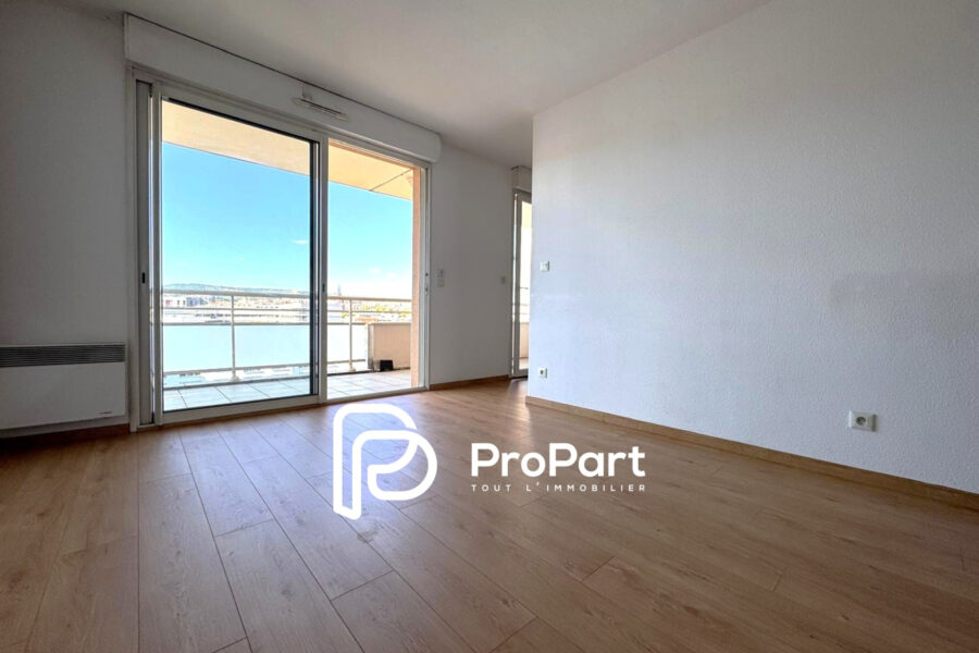Appartement à vendre à Clermont-Ferrand — Vue montagne — photo 4