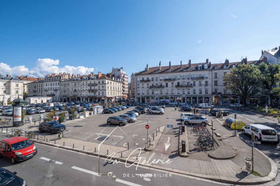 Appartement à vendre à Grenoble — Vue sur la ville — photo 1