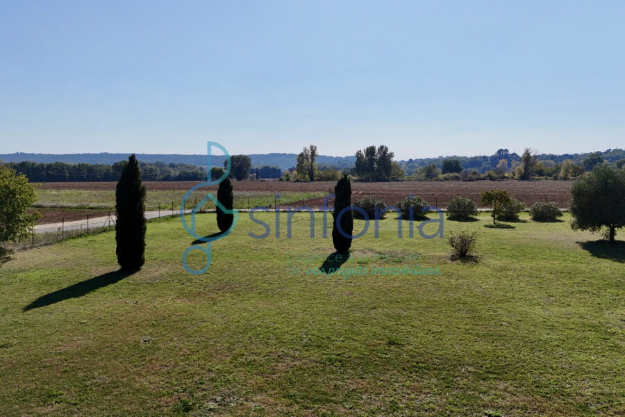 Maison à vendre à Saint-Quentin-la-Poterie — Vue nature — photo 1