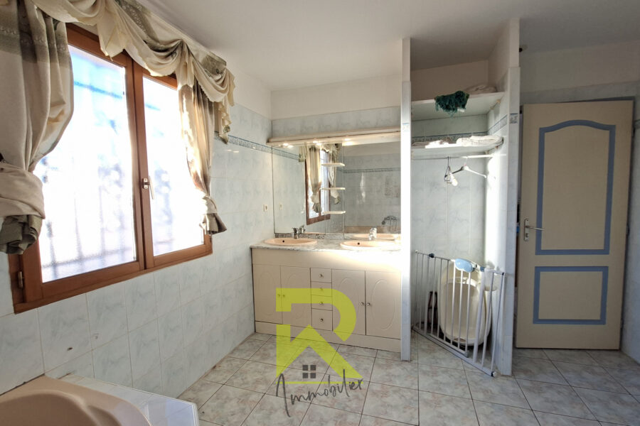 Maison à vendre à Narbonne — Vue sur la ville — photo 19