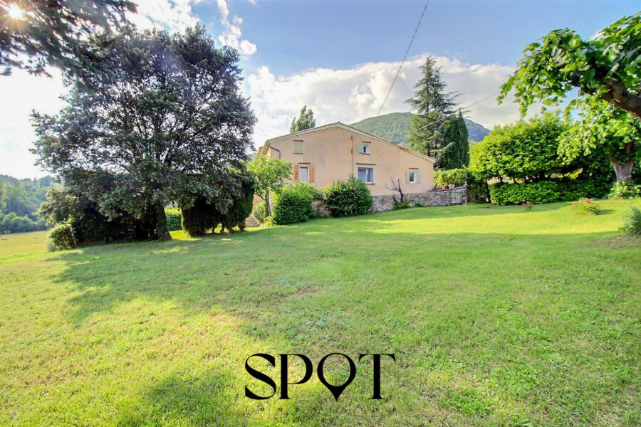 Maison à vendre à Montbrun-les-Bains — Vue nature — photo 8