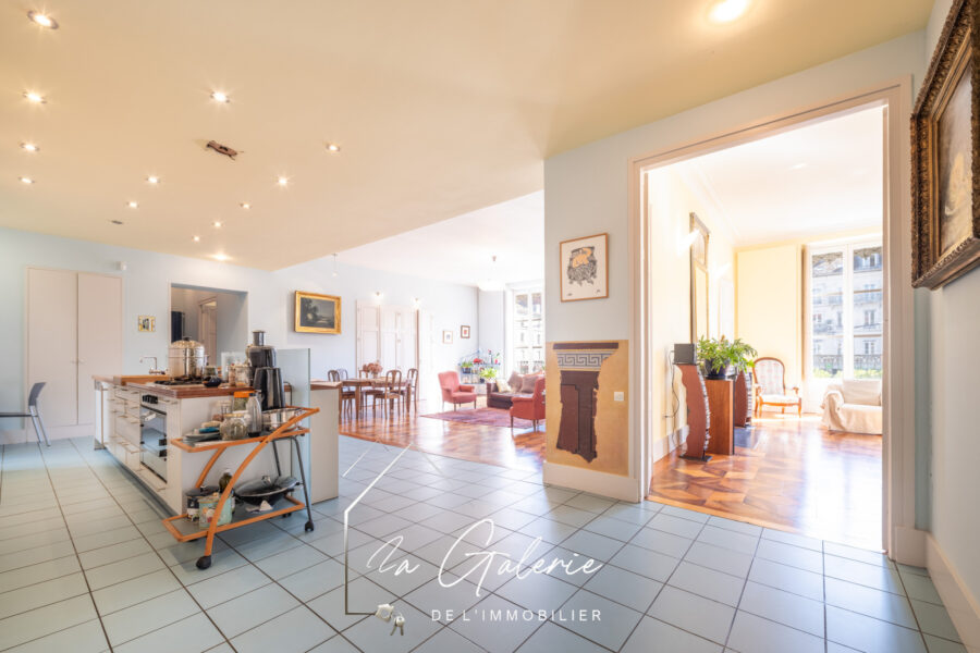 Appartement à vendre à Grenoble — Vue sur la ville — photo 14