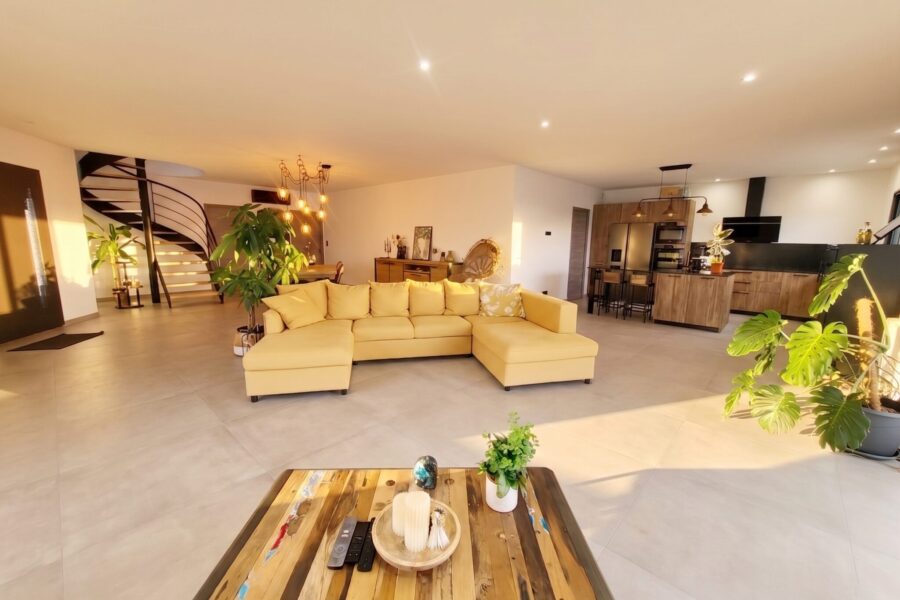 Maison à vendre à Narbonne — Vue sur la ville — photo 8
