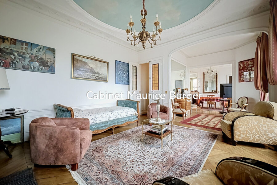 Appartement à vendre à Paris 5e arrondissement — Vue sur la ville — photo 2