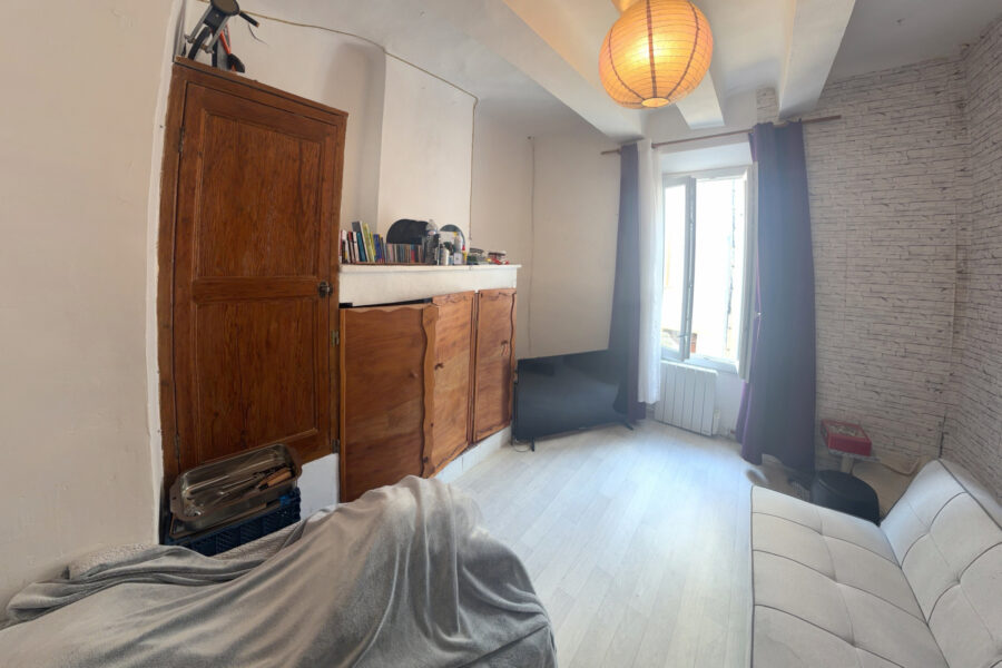 Maison à vendre à Nans-les-Pins — Vue sur la ville — photo 9