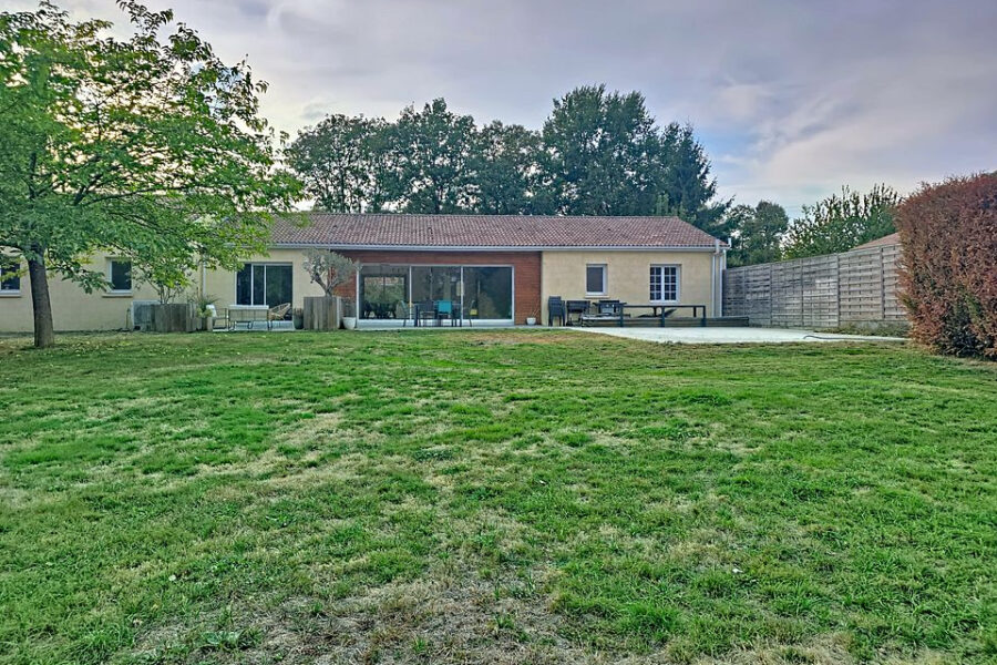 Maison à vendre à Bressuire — Vue dégagée — photo 12