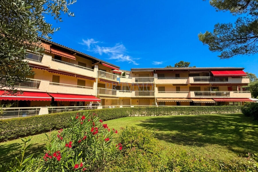 Appartement à vendre à Saint-Raphaël — Vue mer — photo 14