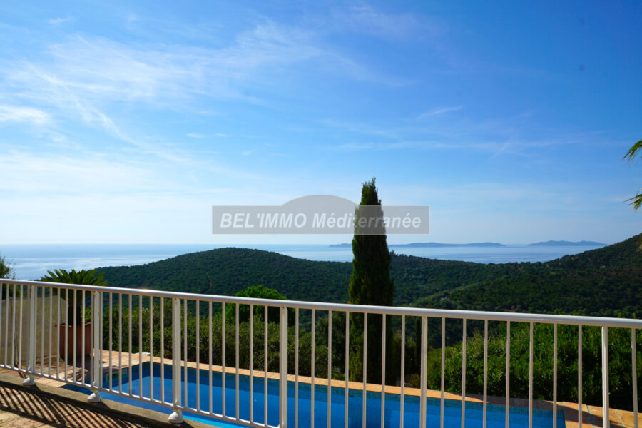 Maison à vendre à Cavalaire-sur-Mer — Vue mer — photo 1