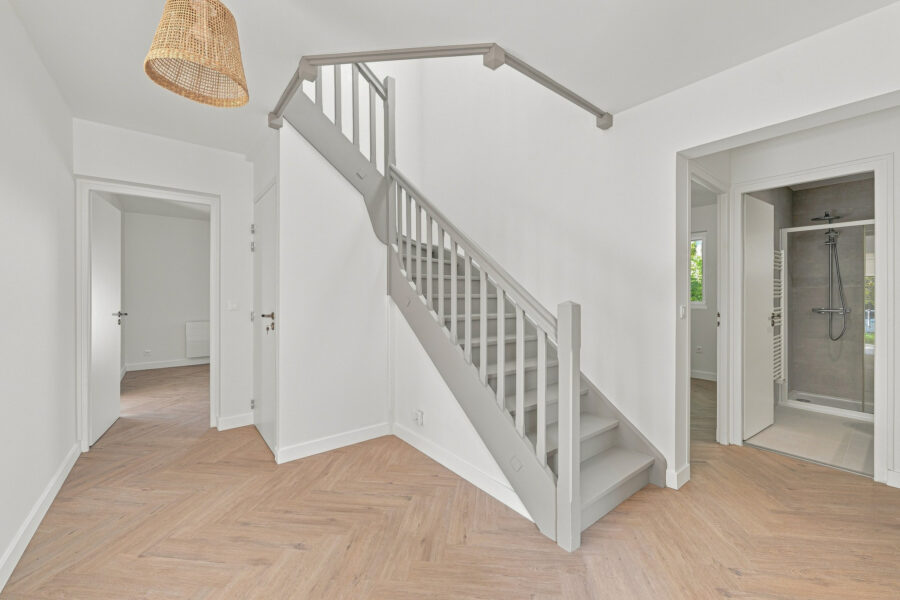 Maison à vendre à Cessy — Vue montagne — photo 13