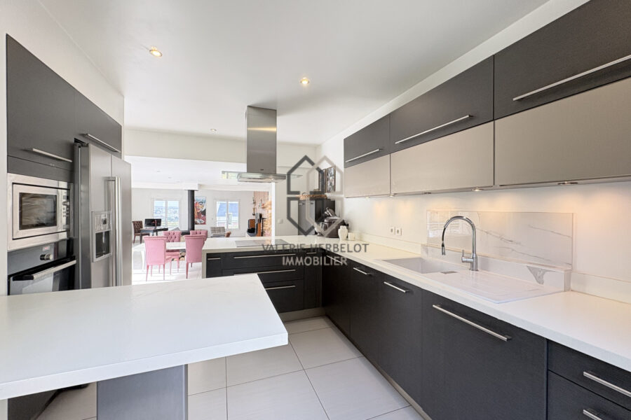 Maison à vendre à Chennevières-sur-Marne — Vue sur la ville — photo 10