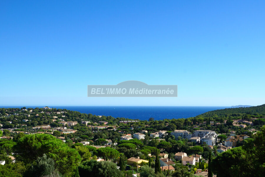 Maison à vendre à Cavalaire-sur-Mer — Vue mer — photo 1