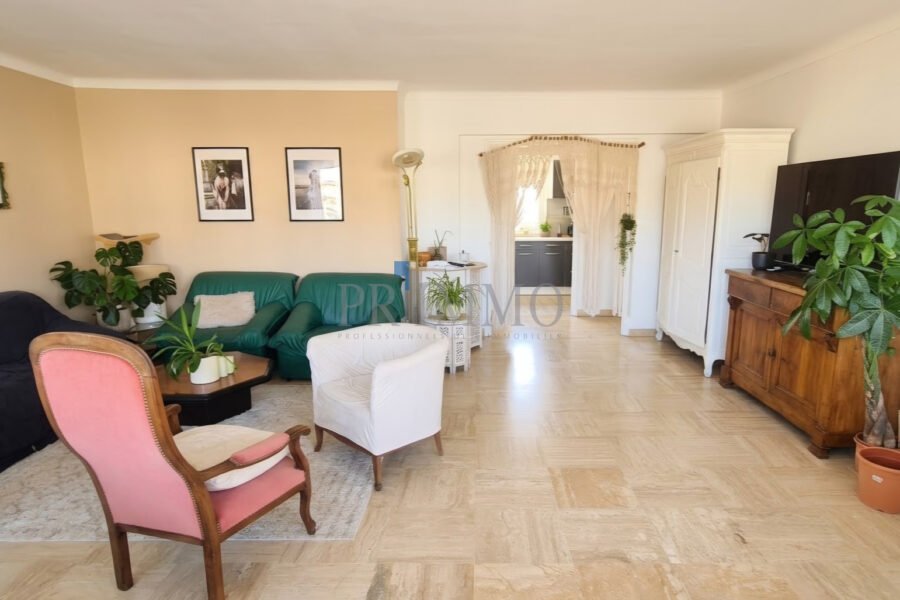 Appartement à vendre à Saint-Raphaël — Vue mer — photo 3