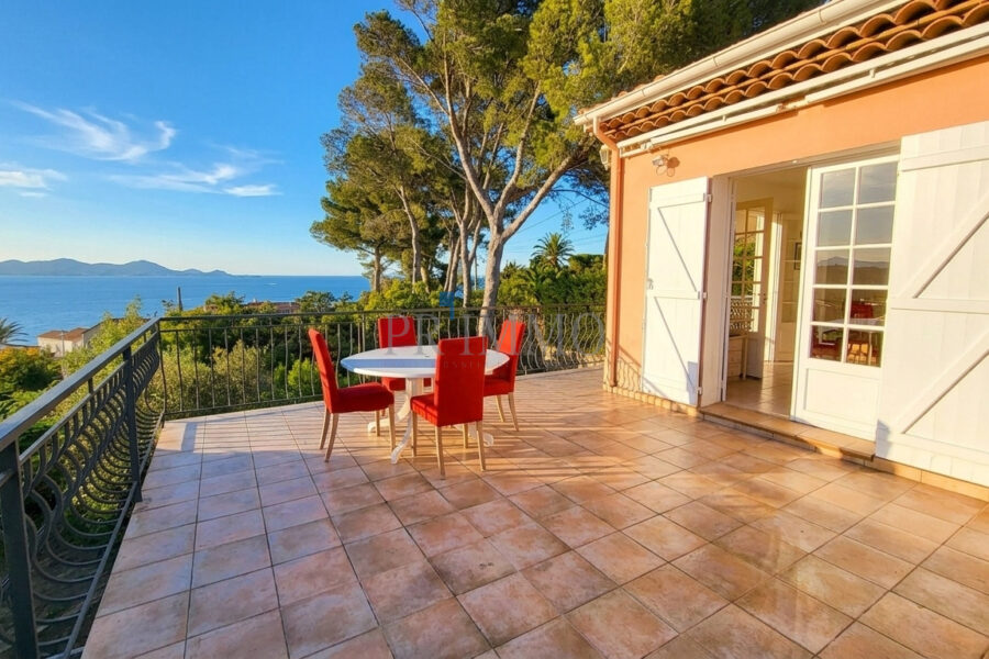 Maison à vendre à Les Issambres — Vue mer — photo 4