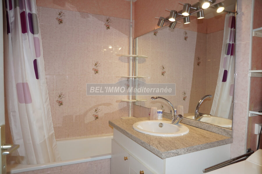 Appartement à vendre à Cavalaire-sur-Mer — Vue marina & port — photo 9