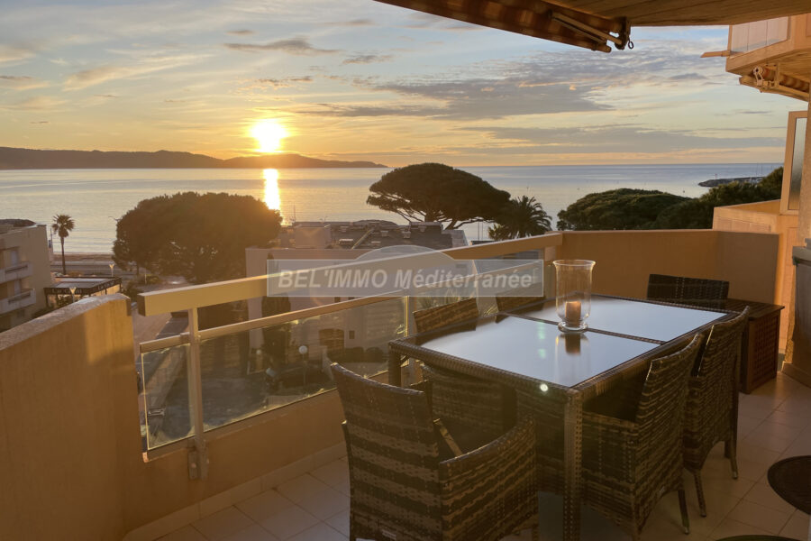 Appartement en location vacances à Cavalaire-sur-Mer — Vue mer — photo 1