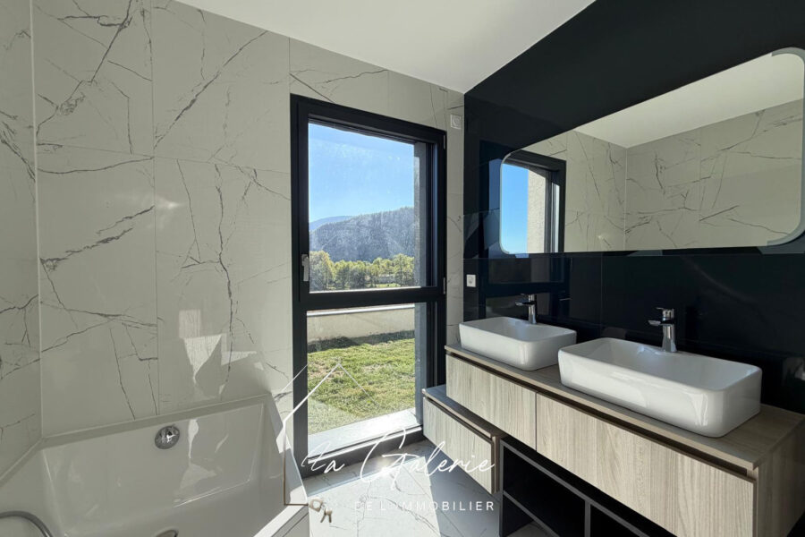Maison à vendre à Saint-Paul-de-Varces — Vue montagne — photo 11