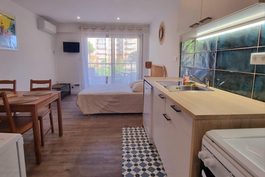 Appartement à louer à Hyères — Vue marina & port — photo 15