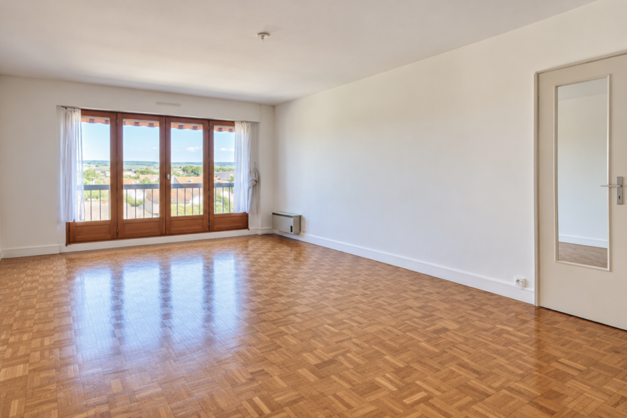 Appartement à vendre à Créteil — Vue sur la ville — photo 2