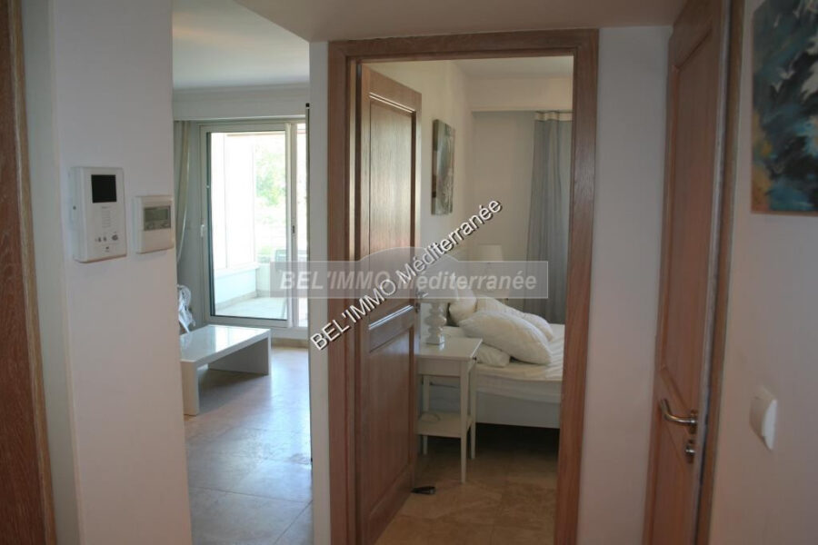 Appartement en location vacances à Cavalaire-sur-Mer — Vue nature — photo 9