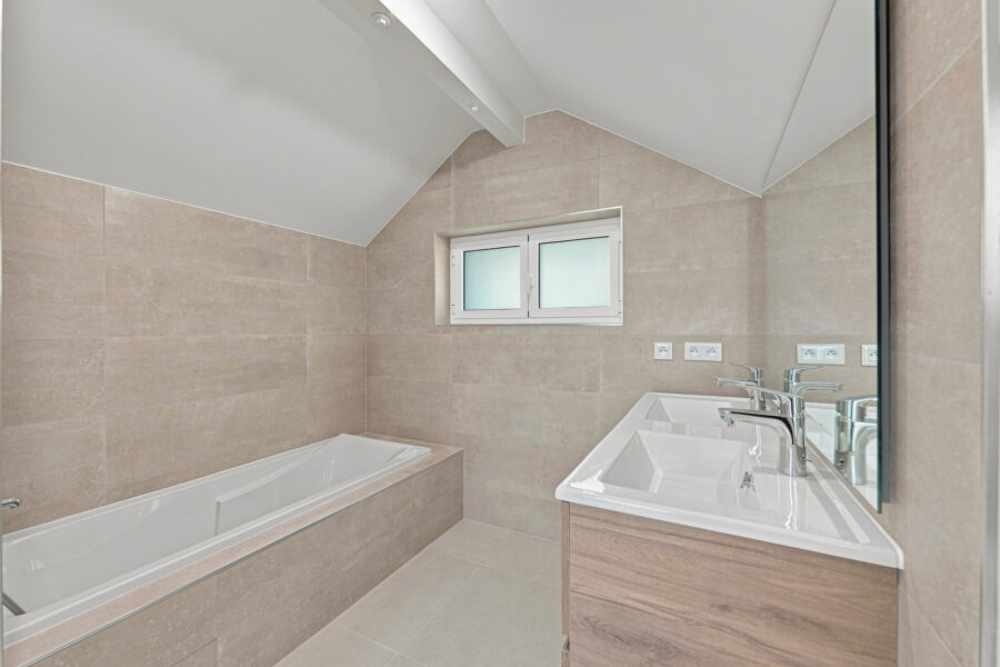 Maison à vendre à Cessy — Vue montagne — photo 18