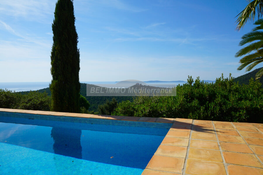Maison à vendre à Cavalaire-sur-Mer — Vue mer — photo 2